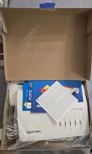FRITZ!Box 5590 Fiber - Router WiFi 6