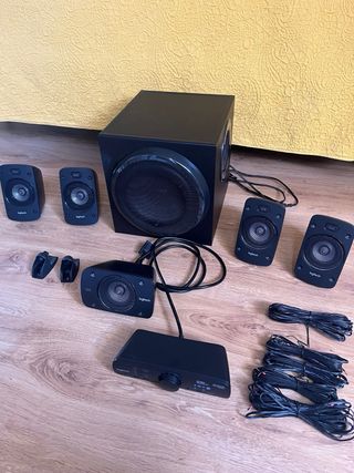 Logitech Z906 5.1 Altavoces con Soportes altavoces