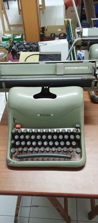 Máquina de escribir Hispano Olivetti Lexicon 80