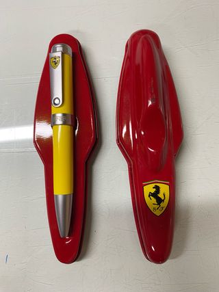 Bolígrafo de colección de Ferrari.