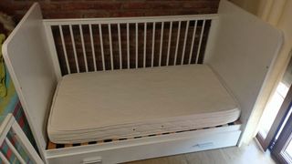 Cuna convertible en cama