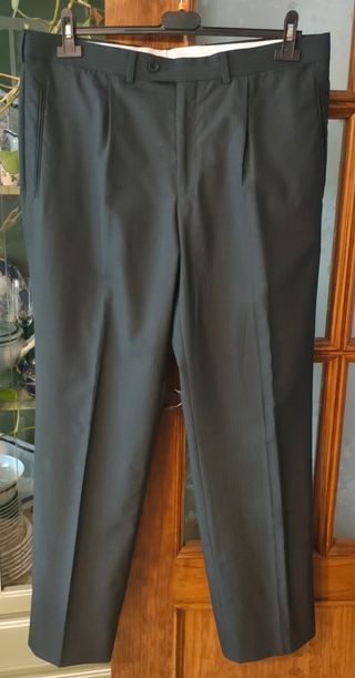 Traje de caballero Dustin del Corte Inglés 