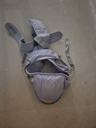 Mochila portabebés ergonómica gris