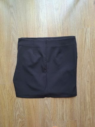 Falda Zara fruncida negra talla M