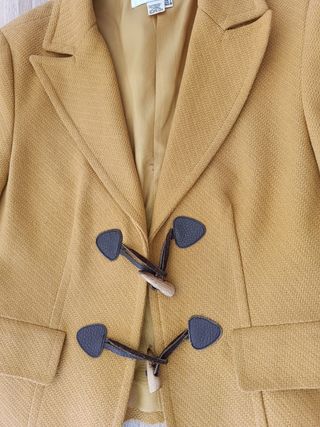Chaqueta Zara americana color  mostaza