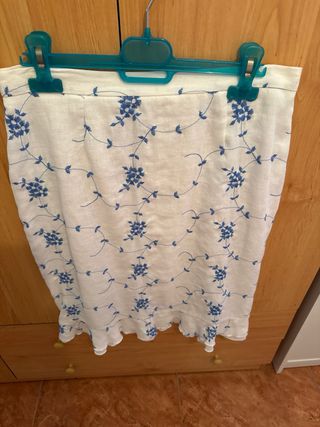 Blusa El Corte Inglés floral azul y blanca camisa