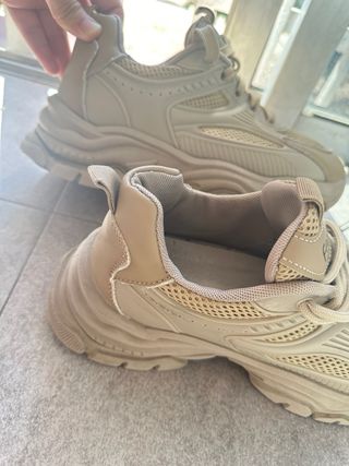 Zapatos beige