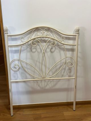 Cabezal cama metal 90 cm, tengo tres iguales