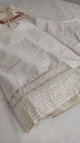 Traje de comunión niña blanco y rosa