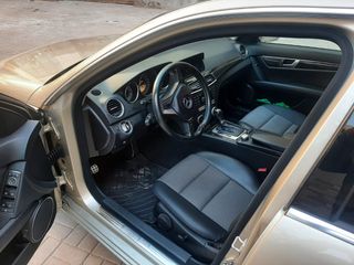 Mercedes-Benz Clase C 2011