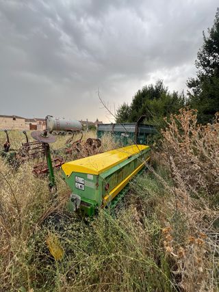 Sembradora GIL de 28 botas
