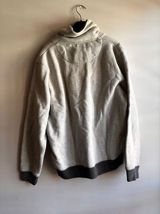 Sudadera con cuello sin capucha