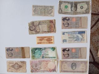 Colección de 78 Billetes Antiguos del Mundo
