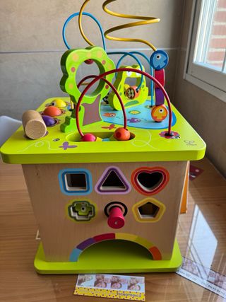 Centro de actividades para niños. Grande/madera!