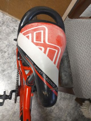 Bicicleta Monty 106 Roja