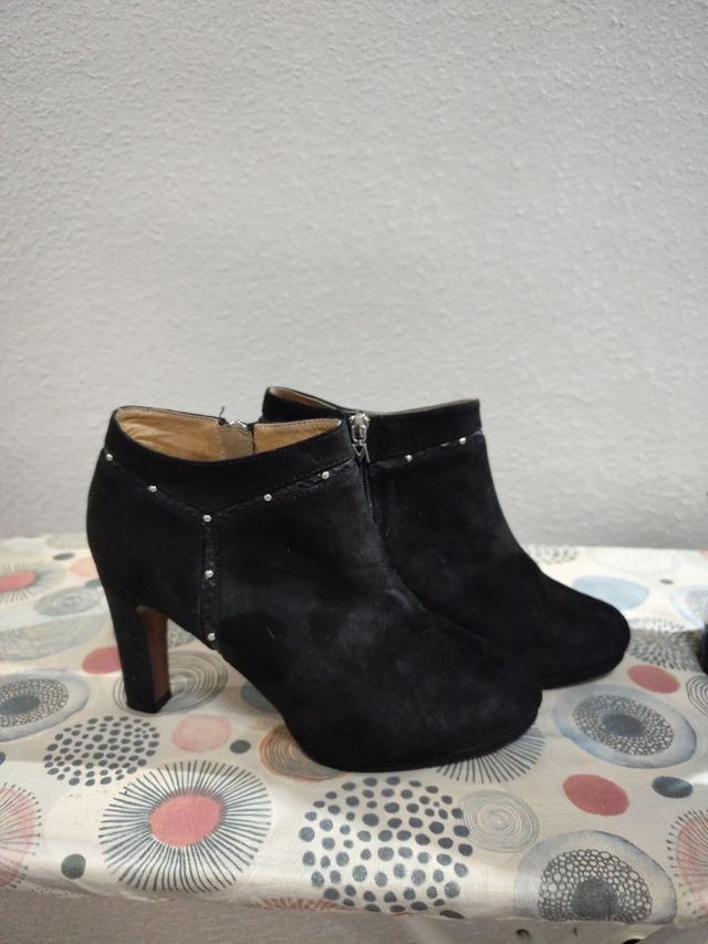 Botines negros sin estrenar con etiqueta