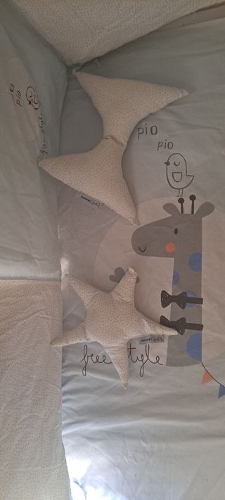 Cuna blanca + colchón + chichonera