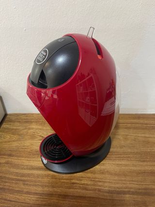 Cafetera Dolce Gusto Roja
