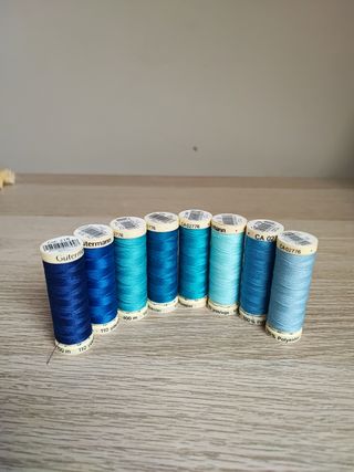 Lote 8 hilos coser Gutermann