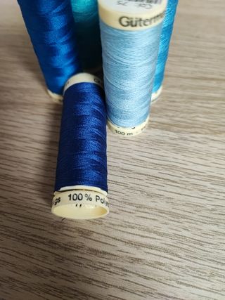 Lote 8 hilos coser Gutermann