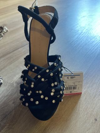 Sandalias Zara Piel Tacón con Strass