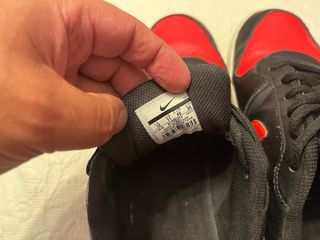 Zapatillas Nike Negras y Rojas Talla 46