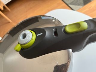 Olla a presión Tefal Secure 5 Neo 6L