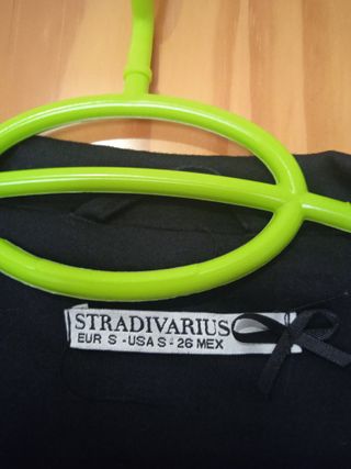 Blazer negra, Stradivarius, Talla S