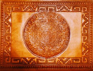 Bolso de cuero mexicano tallado a mano