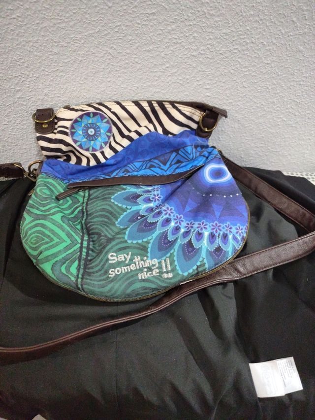 Bolso Desigual estampado poco uso