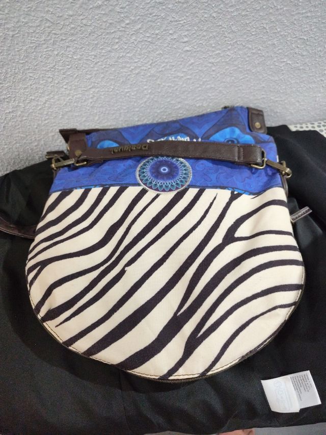 Bolso Desigual estampado poco uso