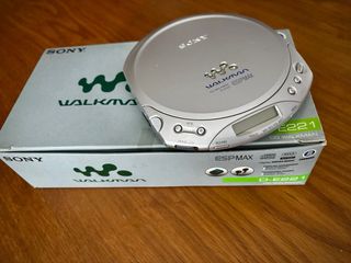 Sony Walkman D-E221 ESP MAX Plata