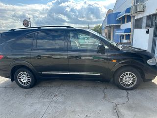 SsangYong Rodius 2011
