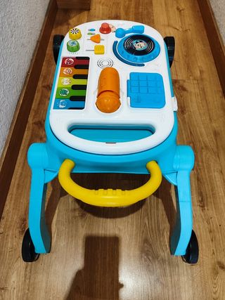 Correpasillos musical de bebé marca Baby Einstein