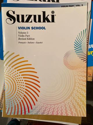 Violin School Vol. 3 - Partitura
su zulú