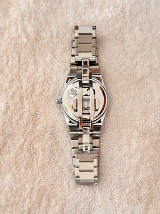 Reloj Poedagar Plata Cuarzo