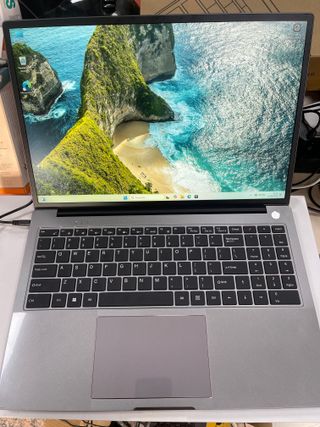 Portátil Intel i3 | 16GB RAM | SSD 512GB V012