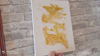 Cuadro relieve blanco y amarillo