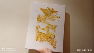 Cuadro relieve blanco y amarillo