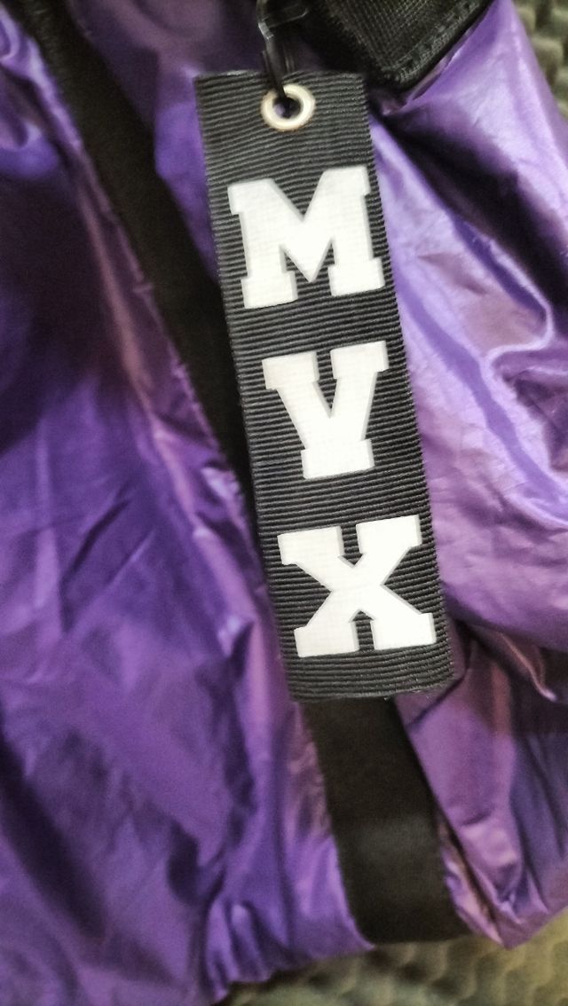 Bolsa Deporte Morada Never Give Up Decimas