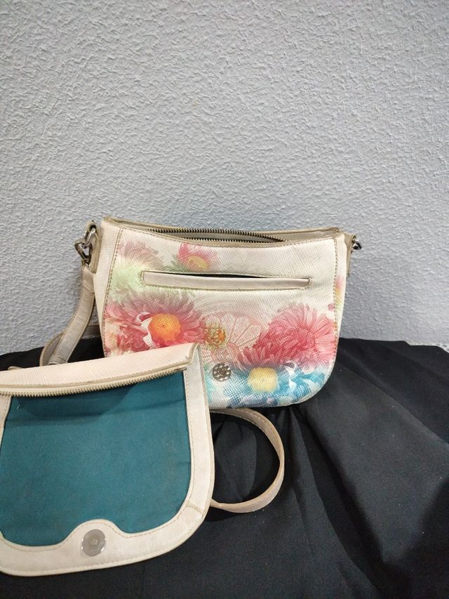 Bolso Desigual con 2 solapas intercambiables