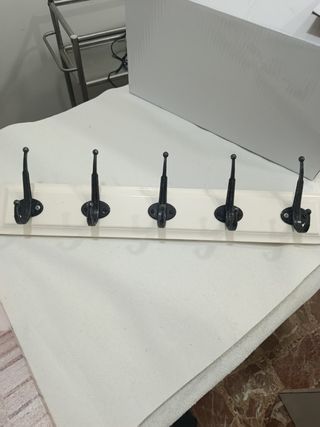 2 Cuadros Decorativos y Perchero Madera