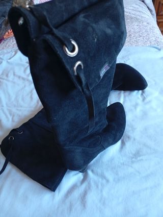 Botas altas negras