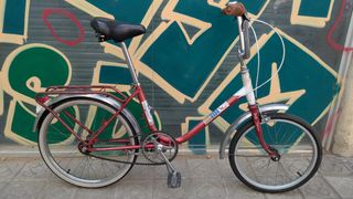 Bicicleta BH pequeña roja