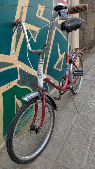 Bicicleta BH pequeña roja