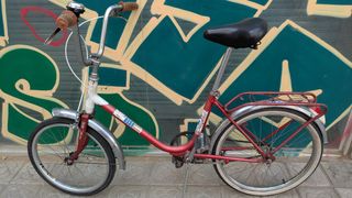 Bicicleta BH pequeña roja