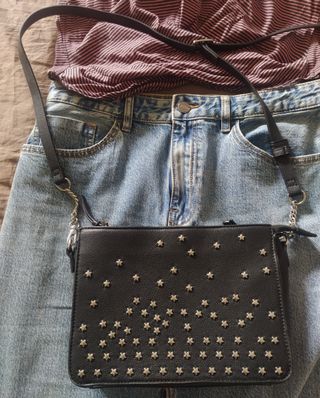 Bolso Parfois negro con estrellas plateadas