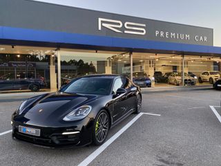 Porsche Panamera 4 E-Hybrid Platinum Edition 