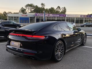 Porsche Panamera 4 E-Hybrid Platinum Edition 