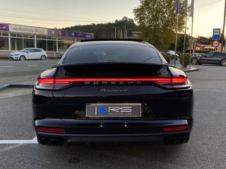 Porsche Panamera 4 E-Hybrid Platinum Edition 
